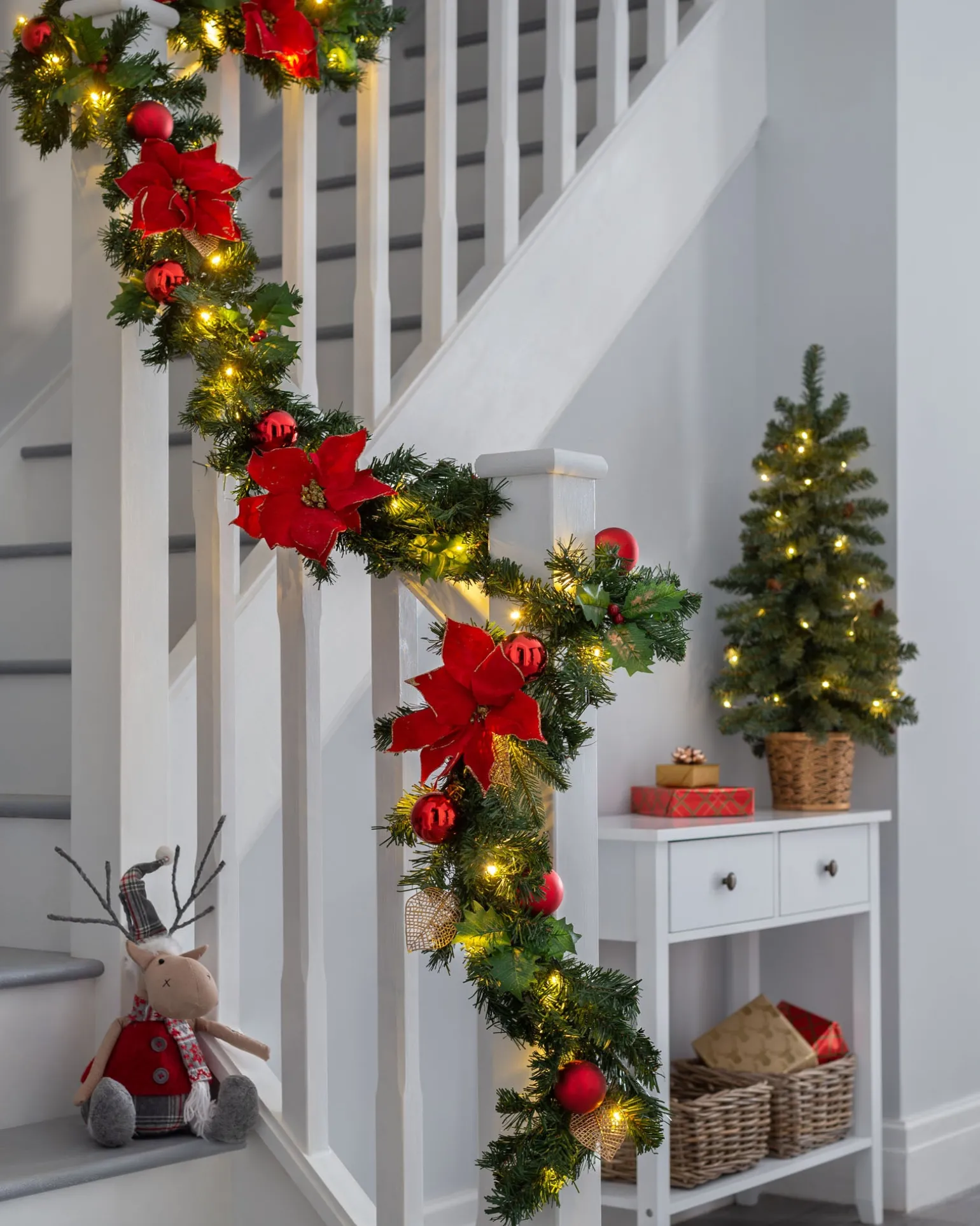 Pre-Lit Decorated Multi-Function Garland, Red/Gold, 9 Ft