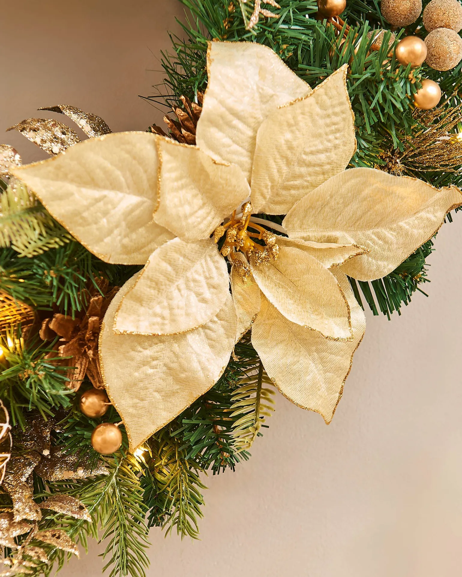 Pre-Lit Decorated Wreath, Cream/Gold, 60 Cm