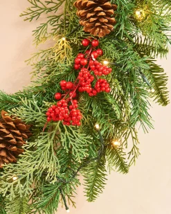 Pre-Lit Decorated Wreath, Pinecones & Berries, 76 Cm