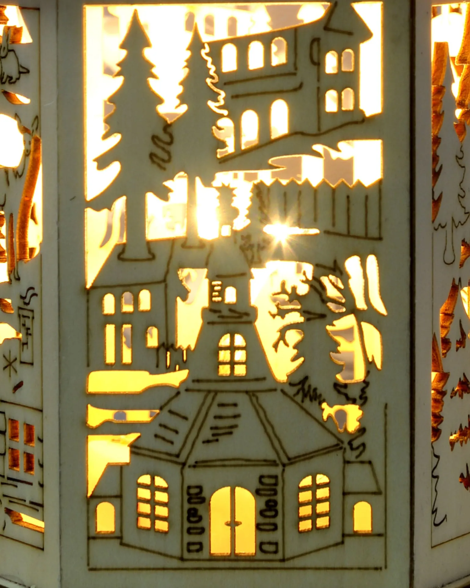 Pre-Lit Decorative Wooden Lantern, 20 Cm