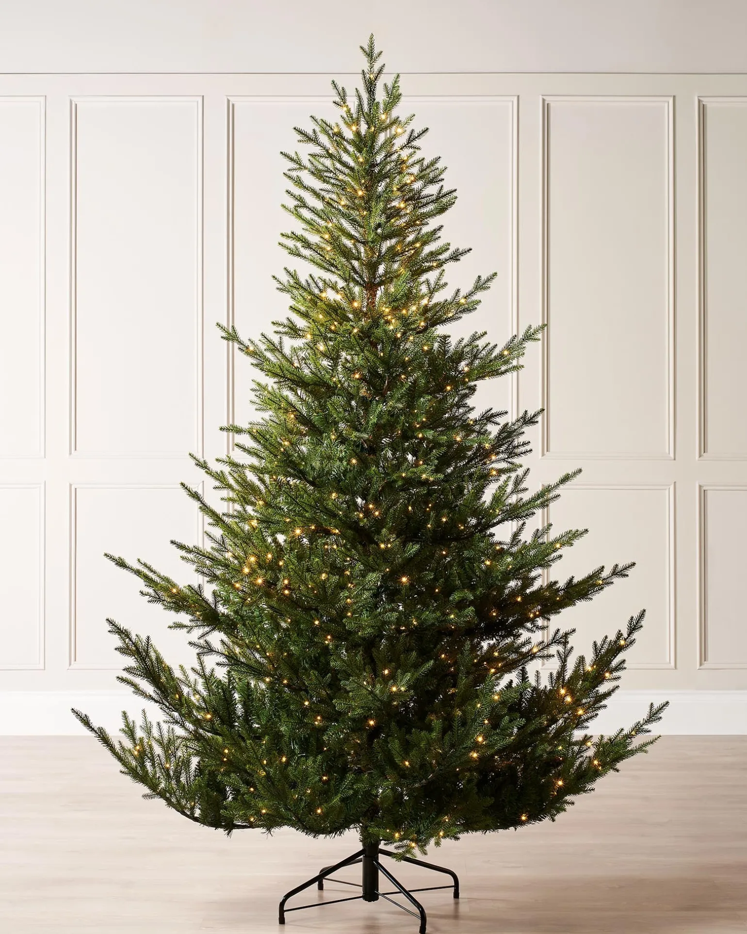 Pre-Lit Douglas Fir Christmas Tree, 7 Ft