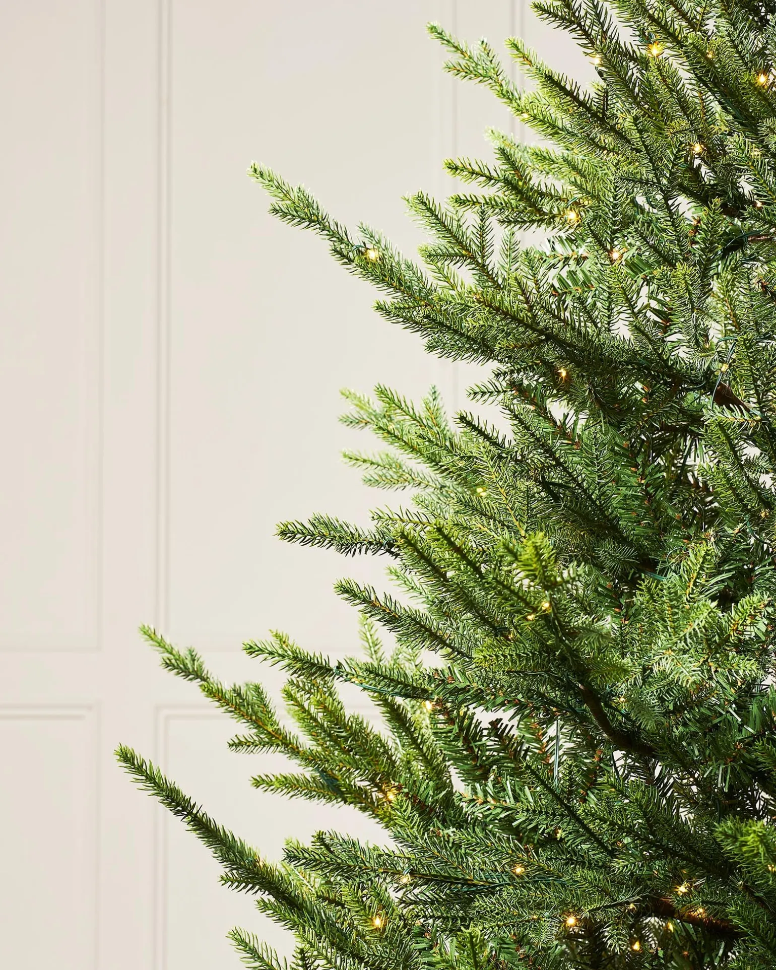 Pre-Lit Douglas Fir Christmas Tree, 7 Ft