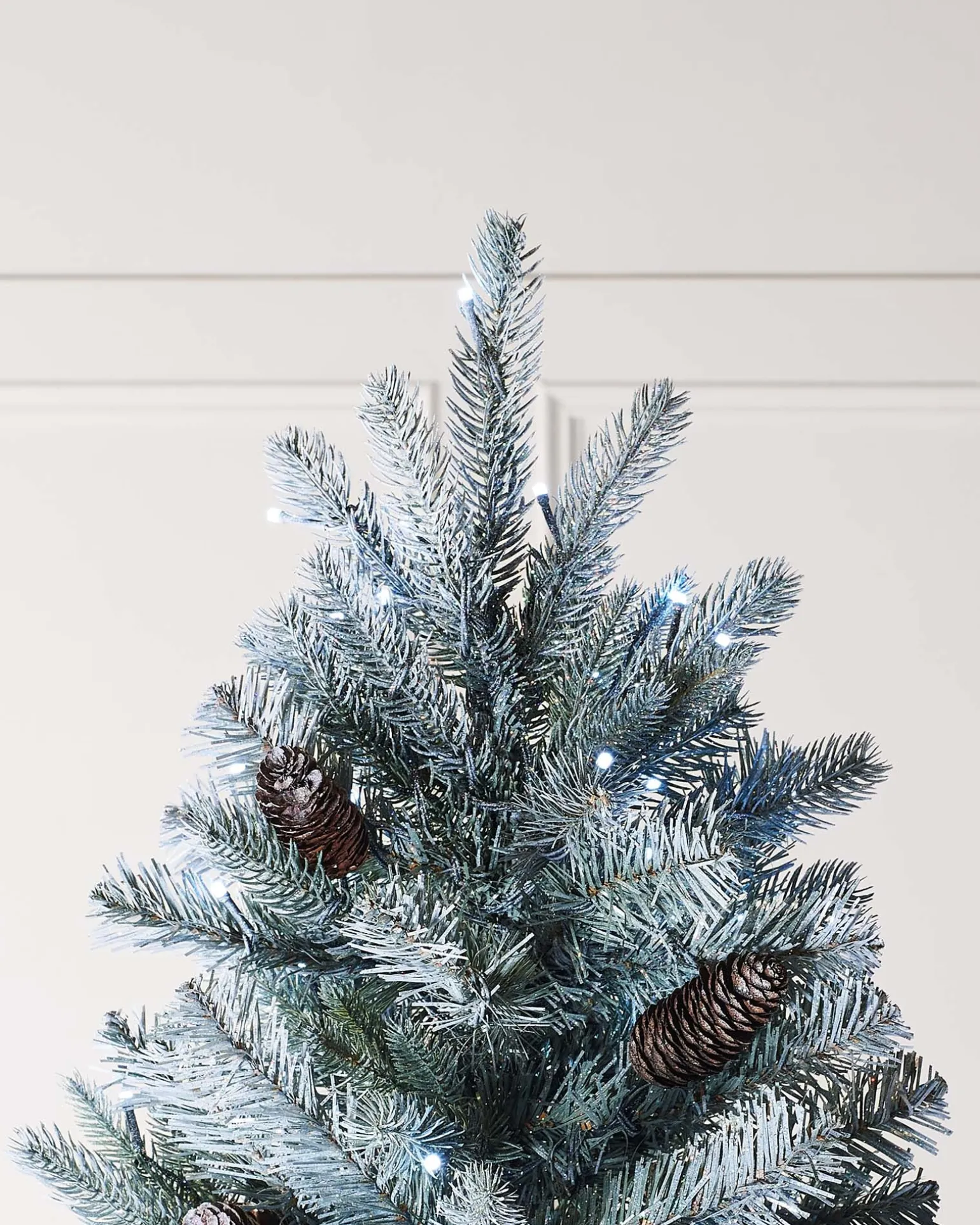 Pre-Lit Edwardian Spruce Multi-Function Christmas Tree, 5 Ft