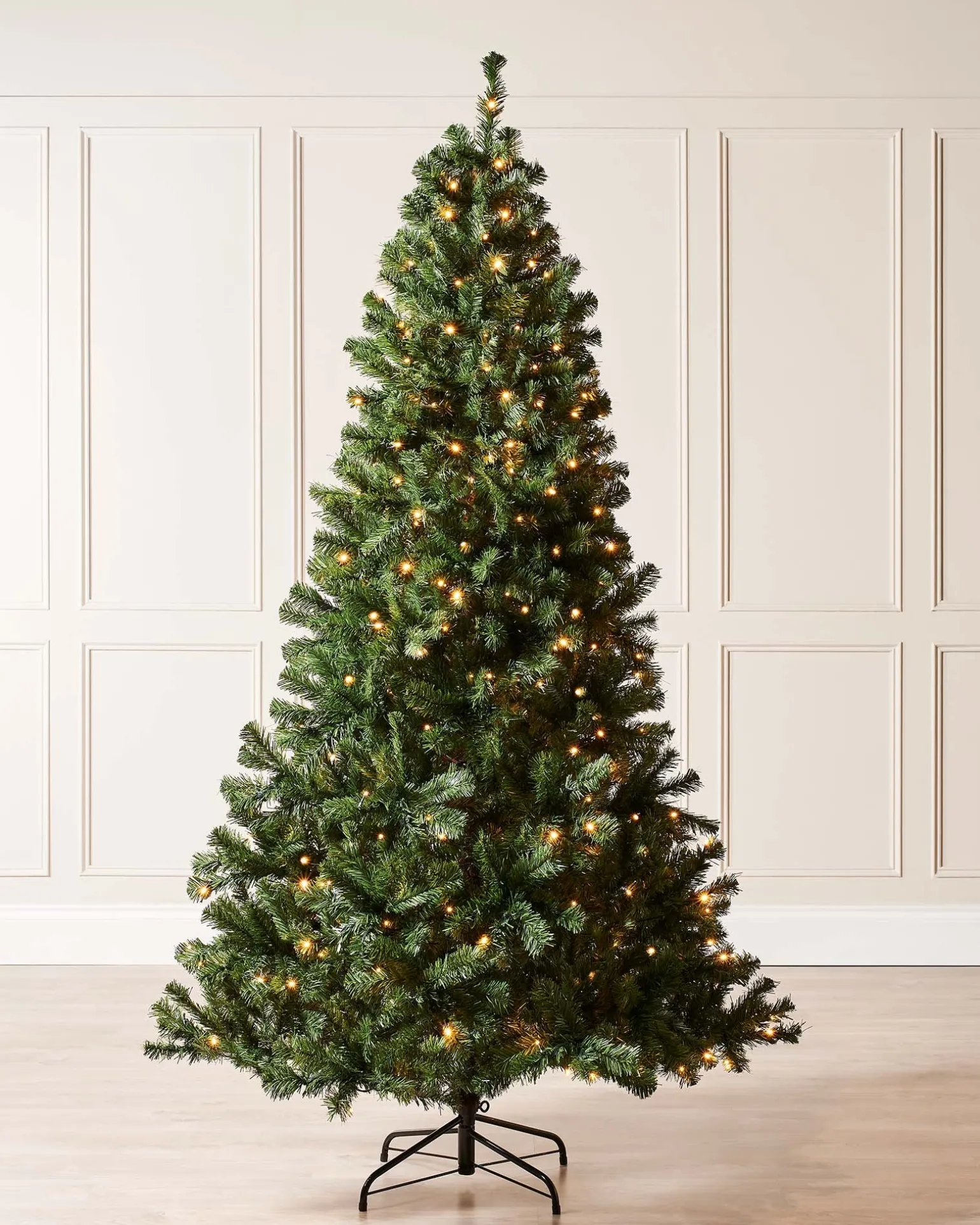 Pre-Lit Emerald Spruce Christmas Tree, Warm White, 6 Ft