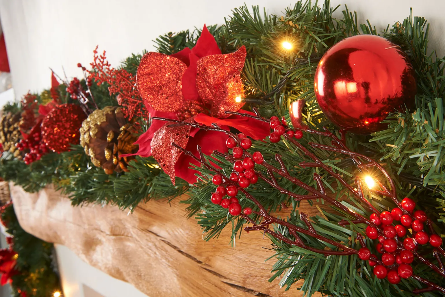 Pre-Lit Extra Thick Decorated Garland, Red/Gold, 9 Ft