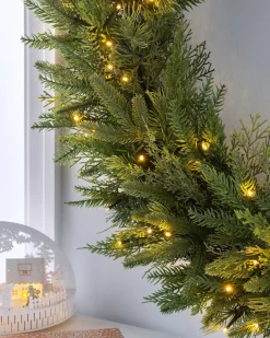 Pre-Lit Fir Wreath, 1 M