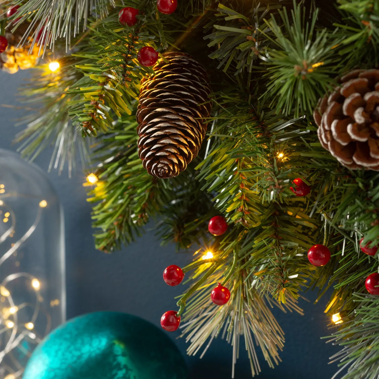 Pre-Lit Frosted Garland, Pinecones & Berries, 9 Ft