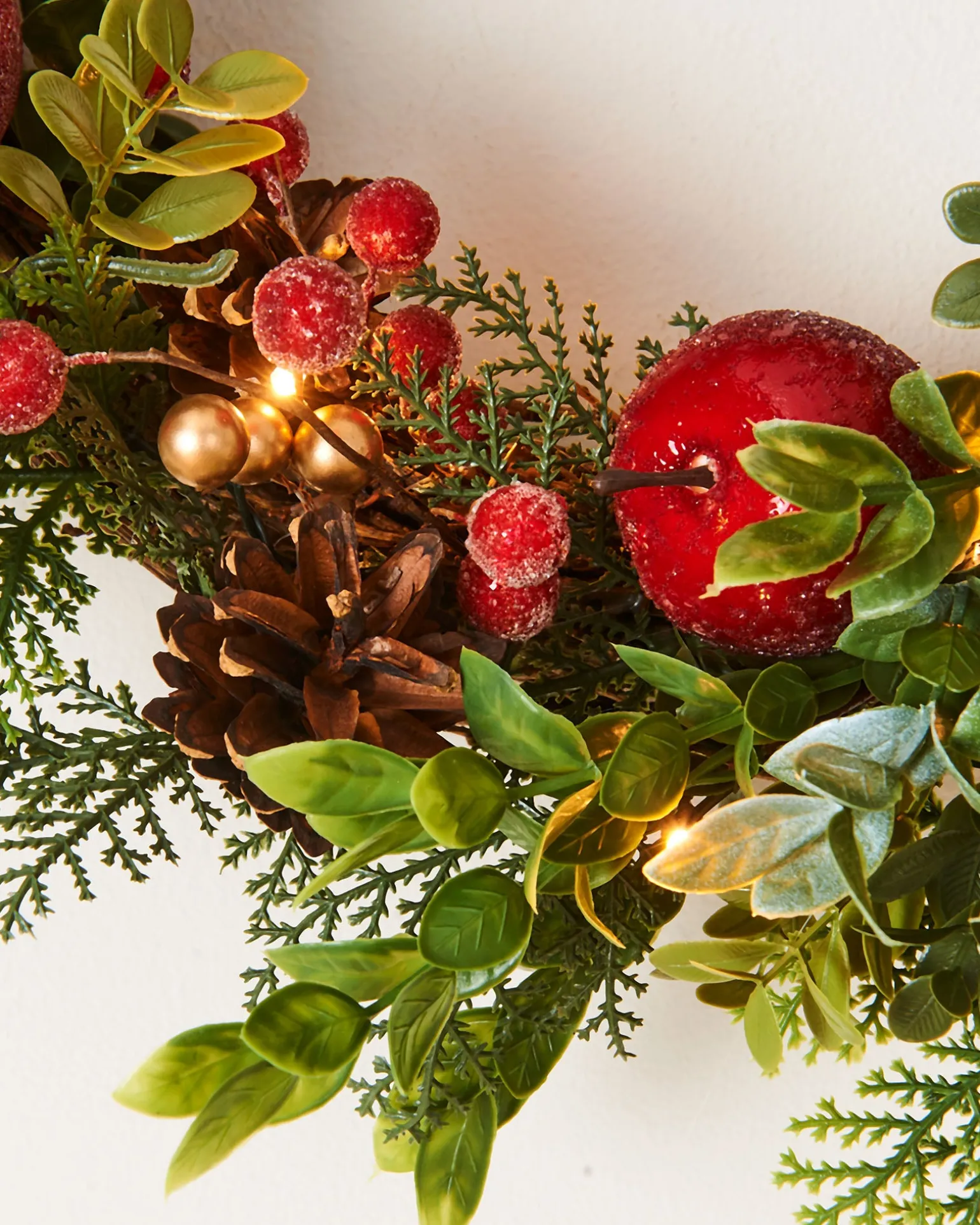 Pre-Lit Frosted Red Berry Mixed Tip Wreath, 60 Cm
