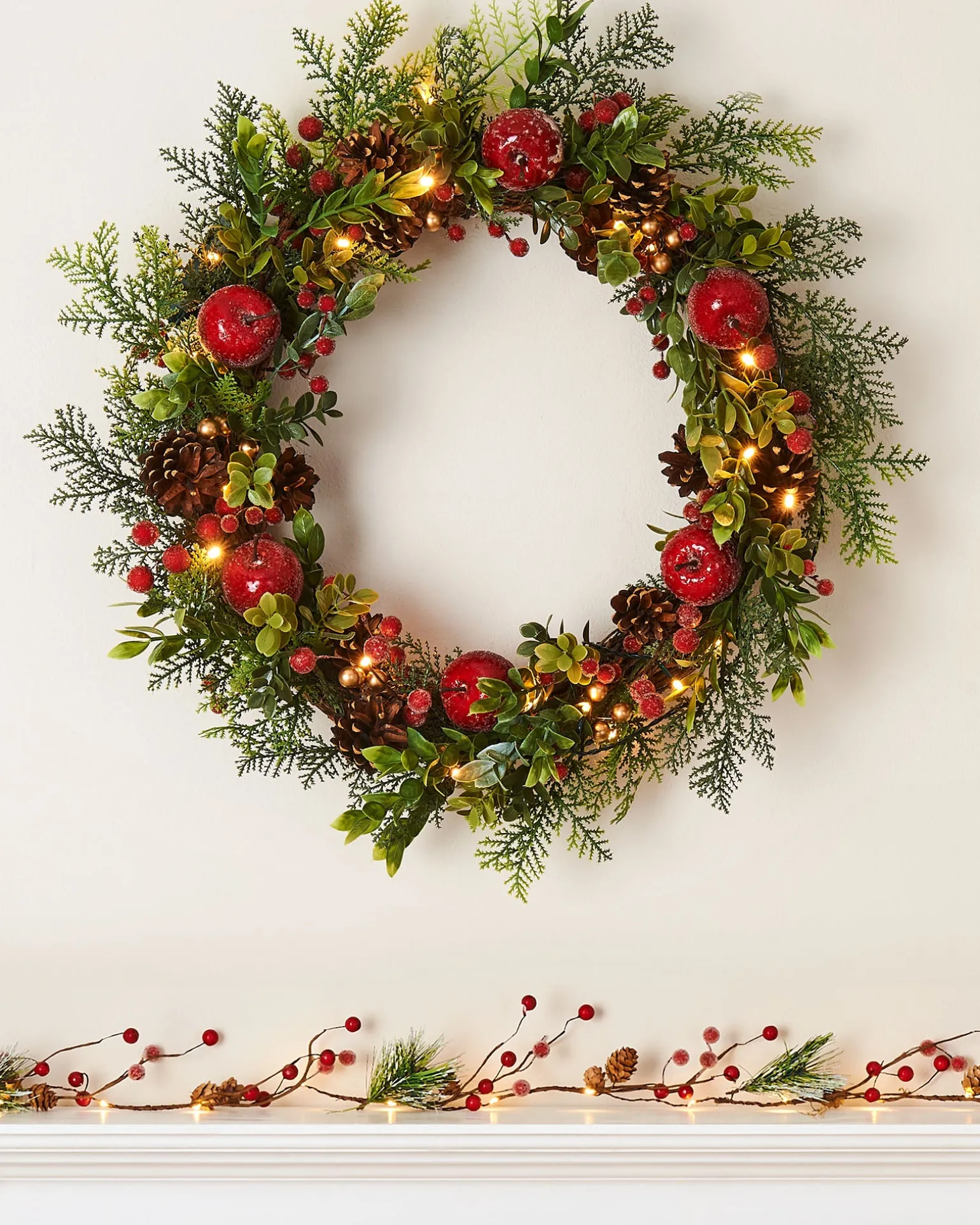 Pre-Lit Frosted Red Berry Mixed Tip Wreath, 60 Cm