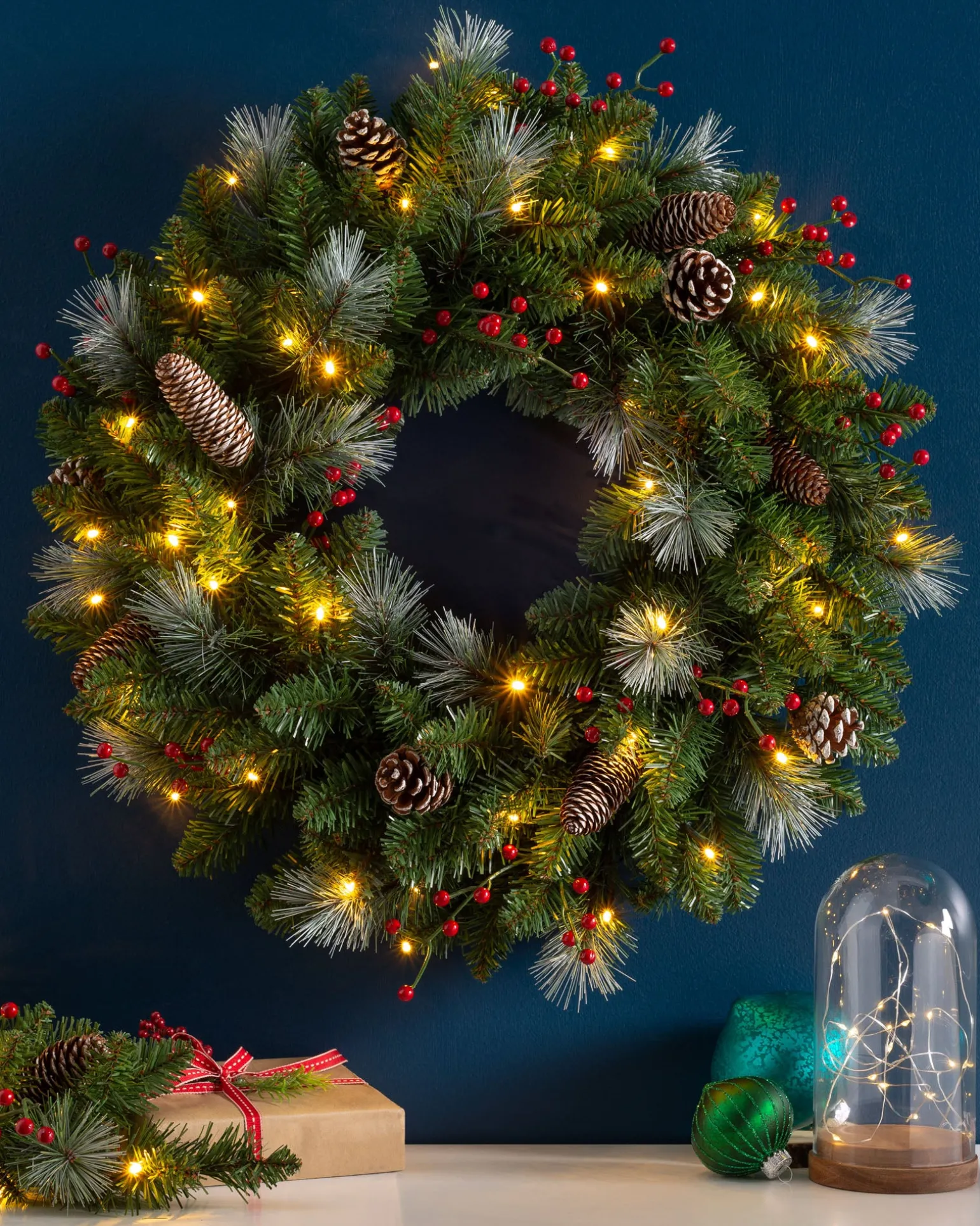 Pre-Lit Frosted Wreath, Pinecones & Berries, 60 Cm