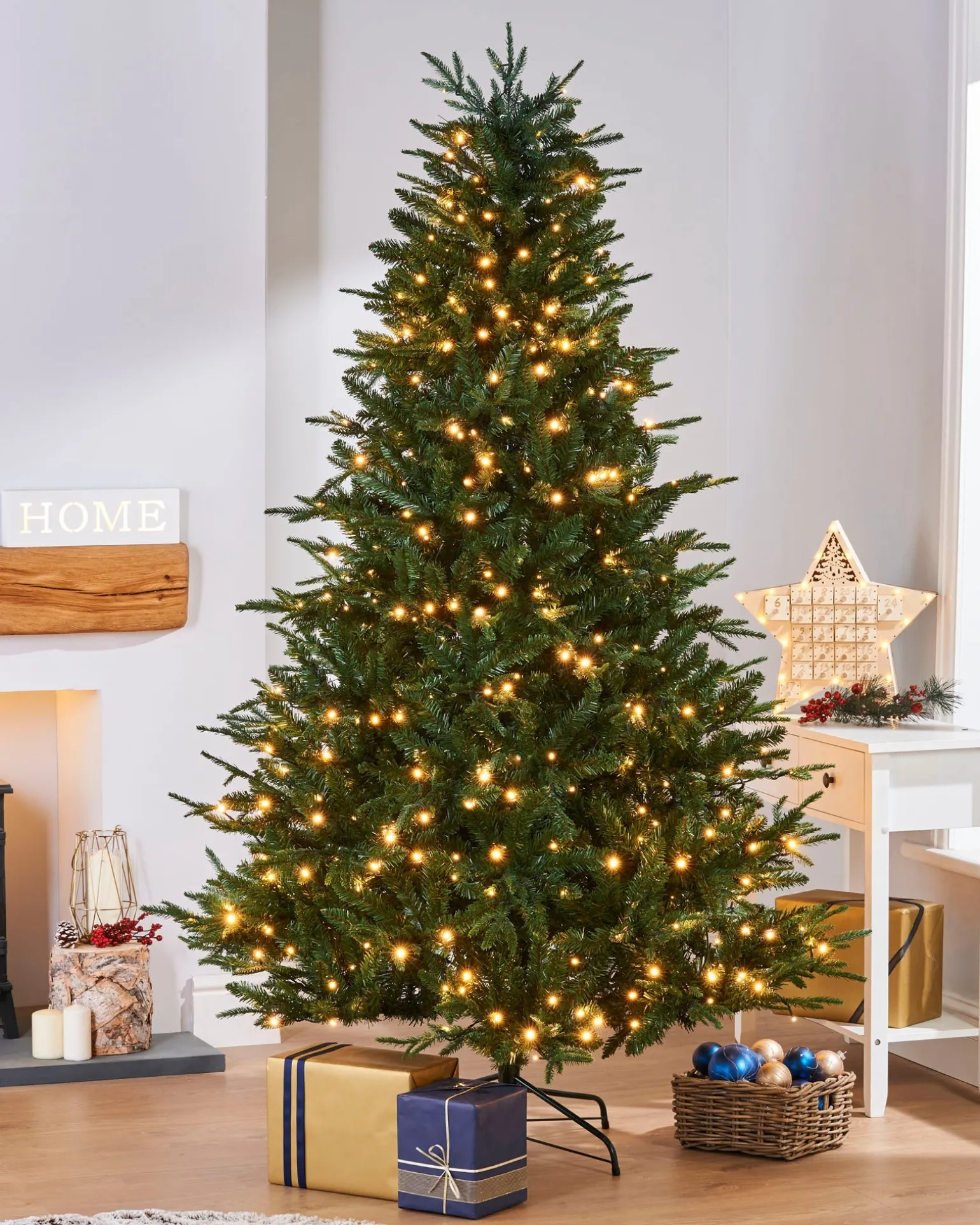 Pre-lit Grand Alaskan Fir Christmas Tree, 6 Ft
