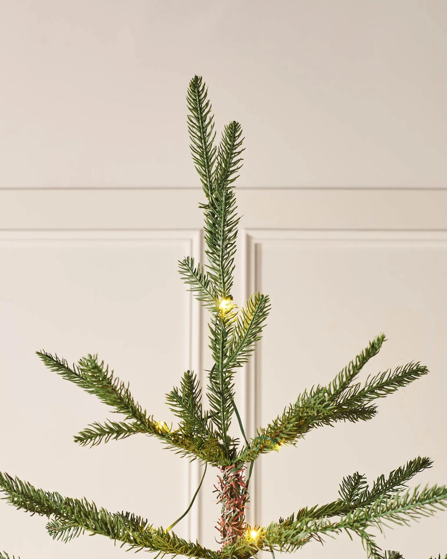 Pre-Lit Grand Nordmann Fir Christmas Tree, 6 Ft
