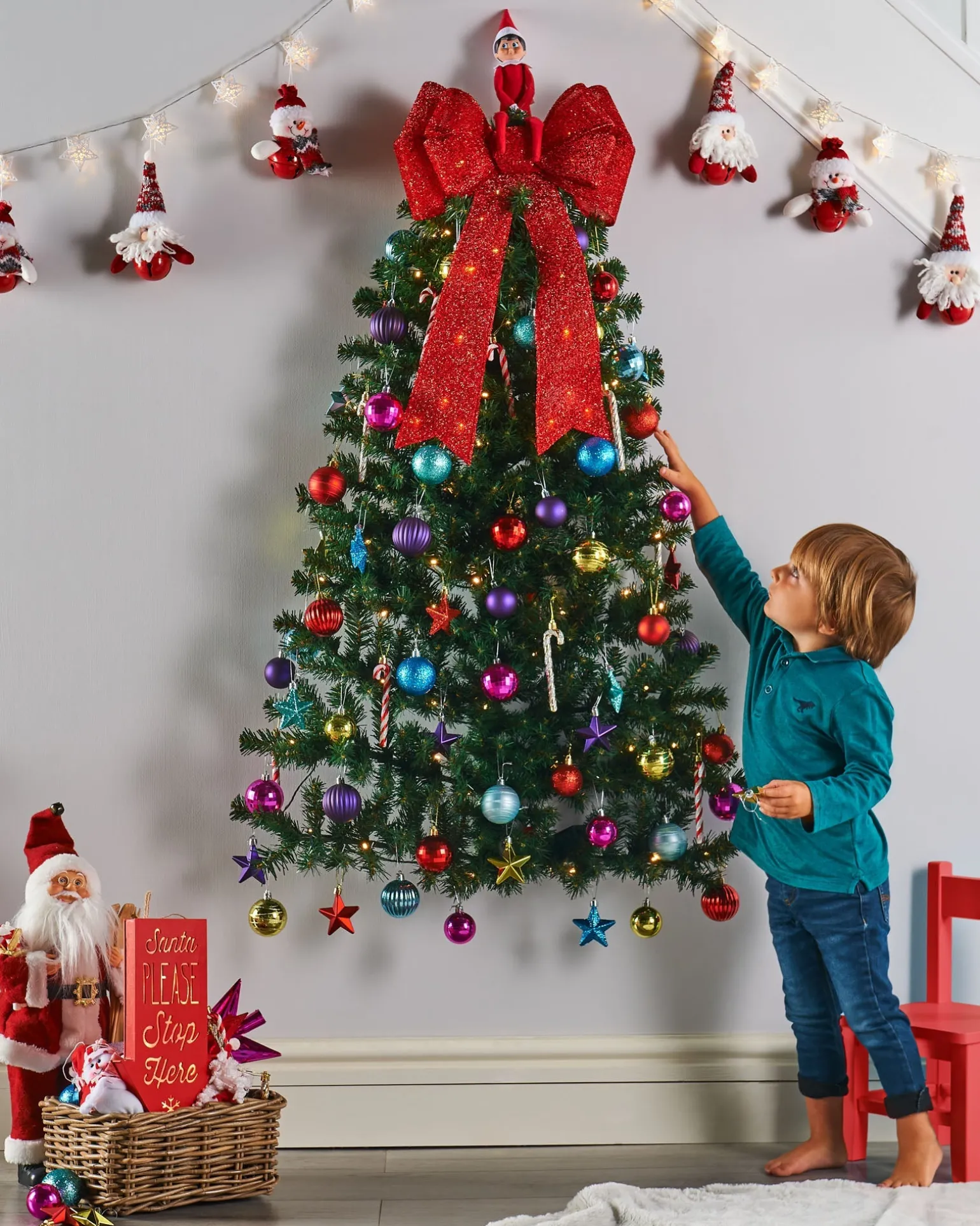 Pre-Lit Green Wall Mounted Christmas Tree, 3 Ft