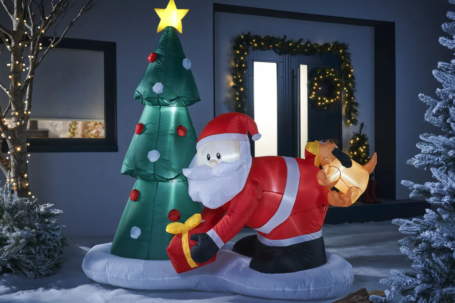 Pre-Lit Inflatable Christmas Tree With Santa & Dog, 7 Ft