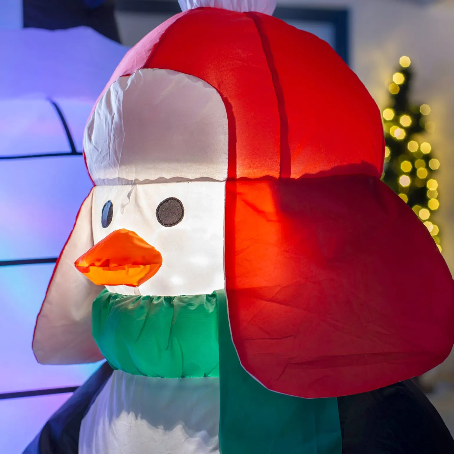 Pre-Lit Inflatable Penguin Family And Igloo, 5 Ft