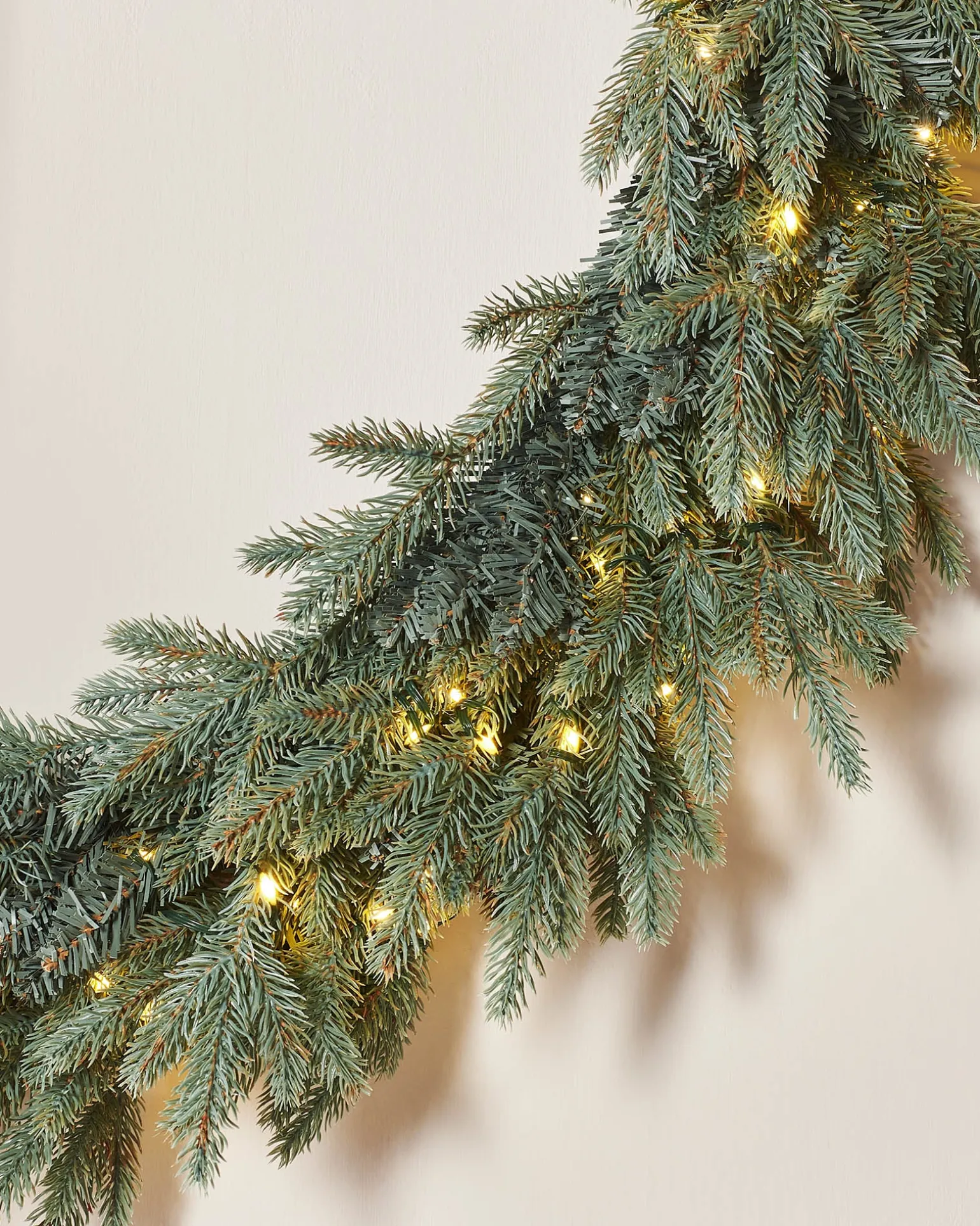 Pre-Lit Mixed Pine Blue Wreath, 1 M