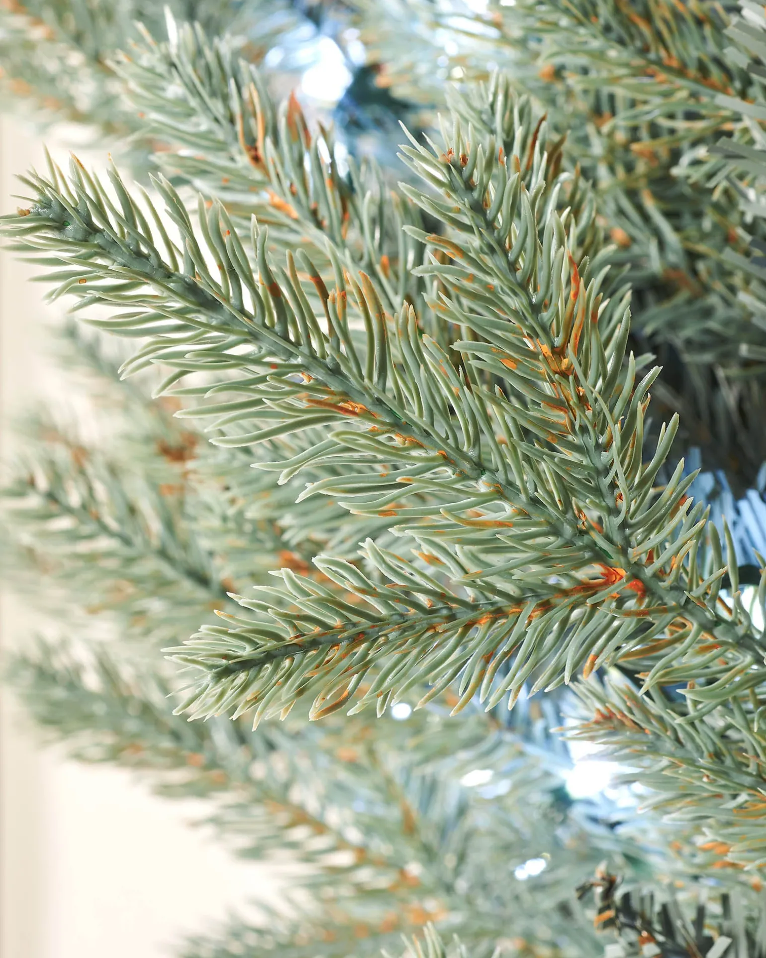 Pre-Lit Mixed Pine Blue Wreath, 1 M