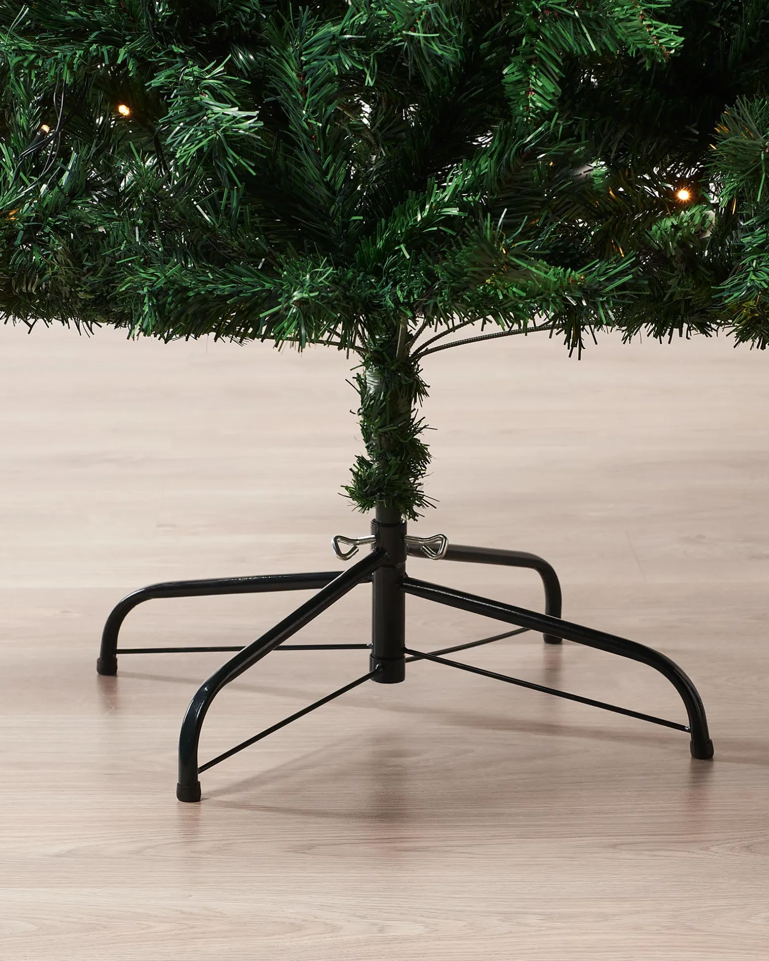 Pre-Lit Mixed Pine Christmas Tree, 6 Ft