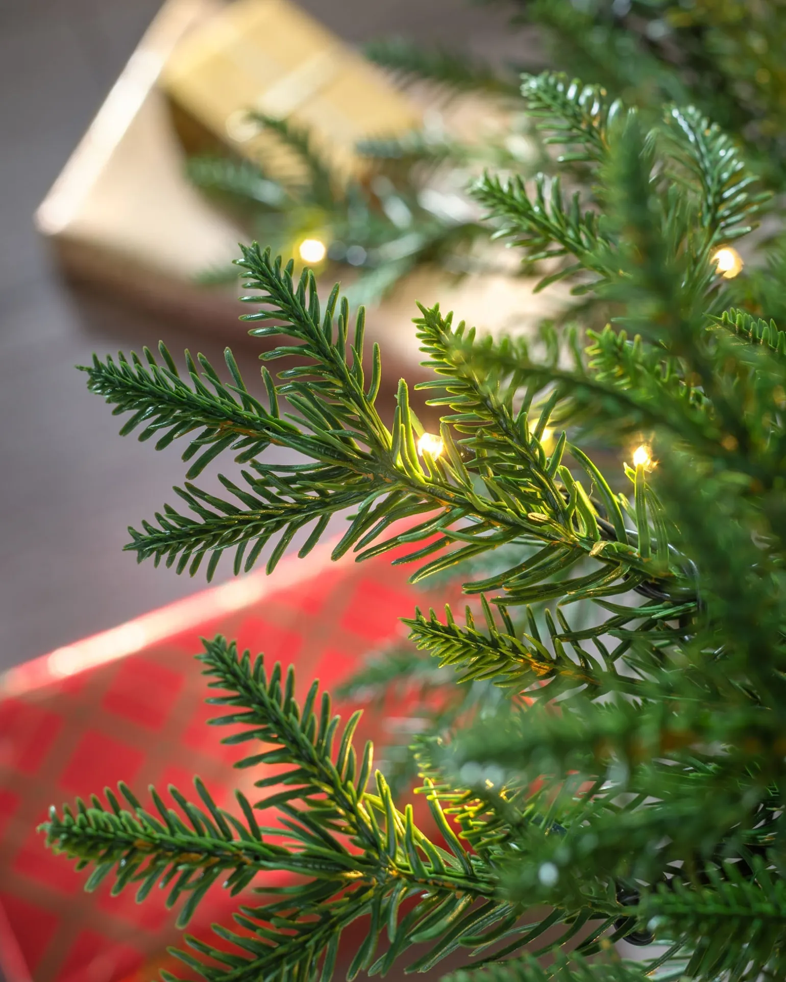 Pre-Lit Mountain Pine Natural Bark Christmas Tree, 7 Ft