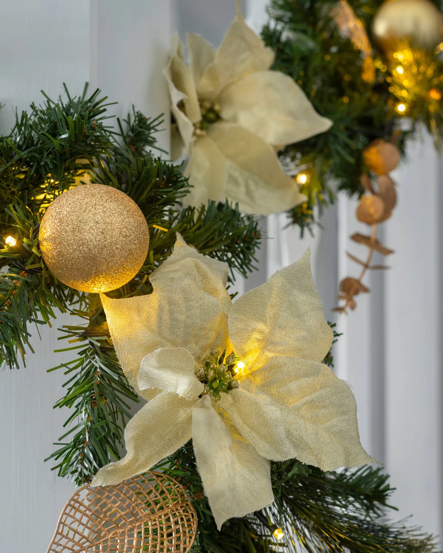 Pre-Lit Multi-Function Decorated Garland, Cream/Gold, 9 Ft