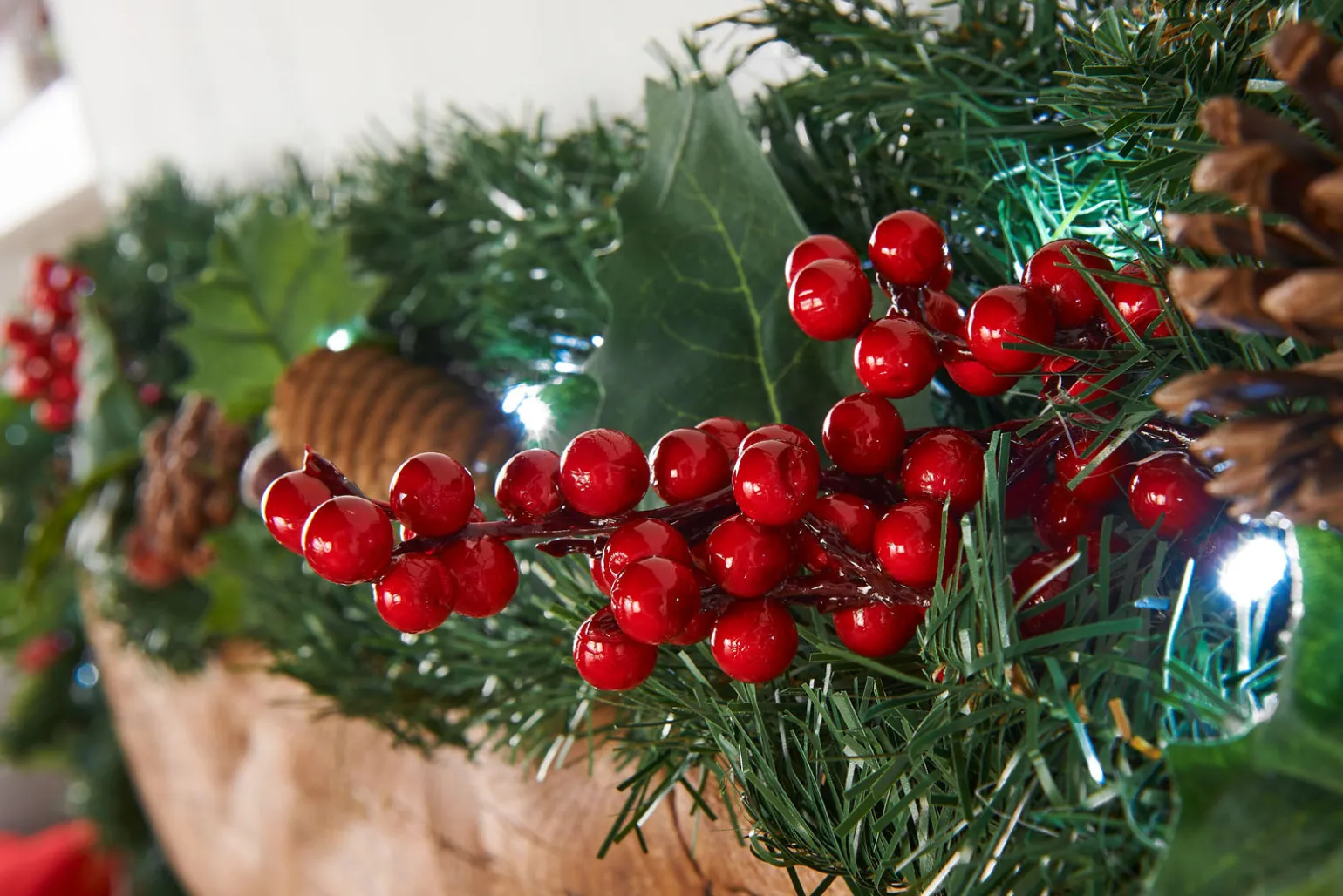 Pre-Lit Multi-Function Decorated Garland, 9 Ft