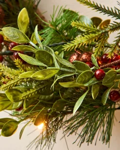 Pre-Lit Natural Mixed Tip Wreath, 60 Cm