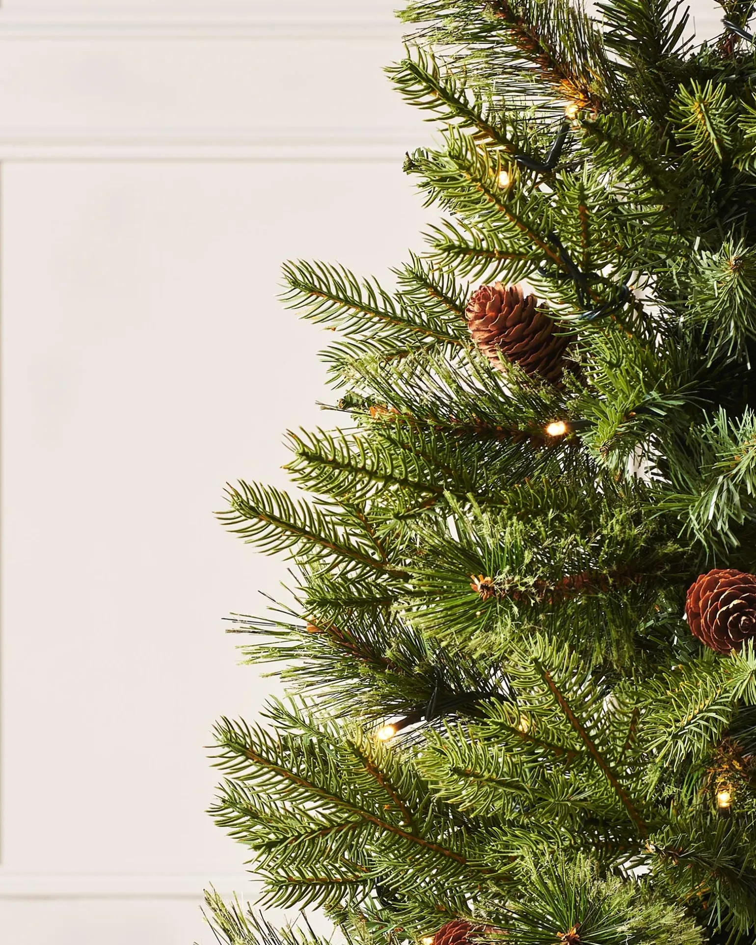 Pre-Lit Natural Pine Potted Christmas Tree, 3.5 Ft