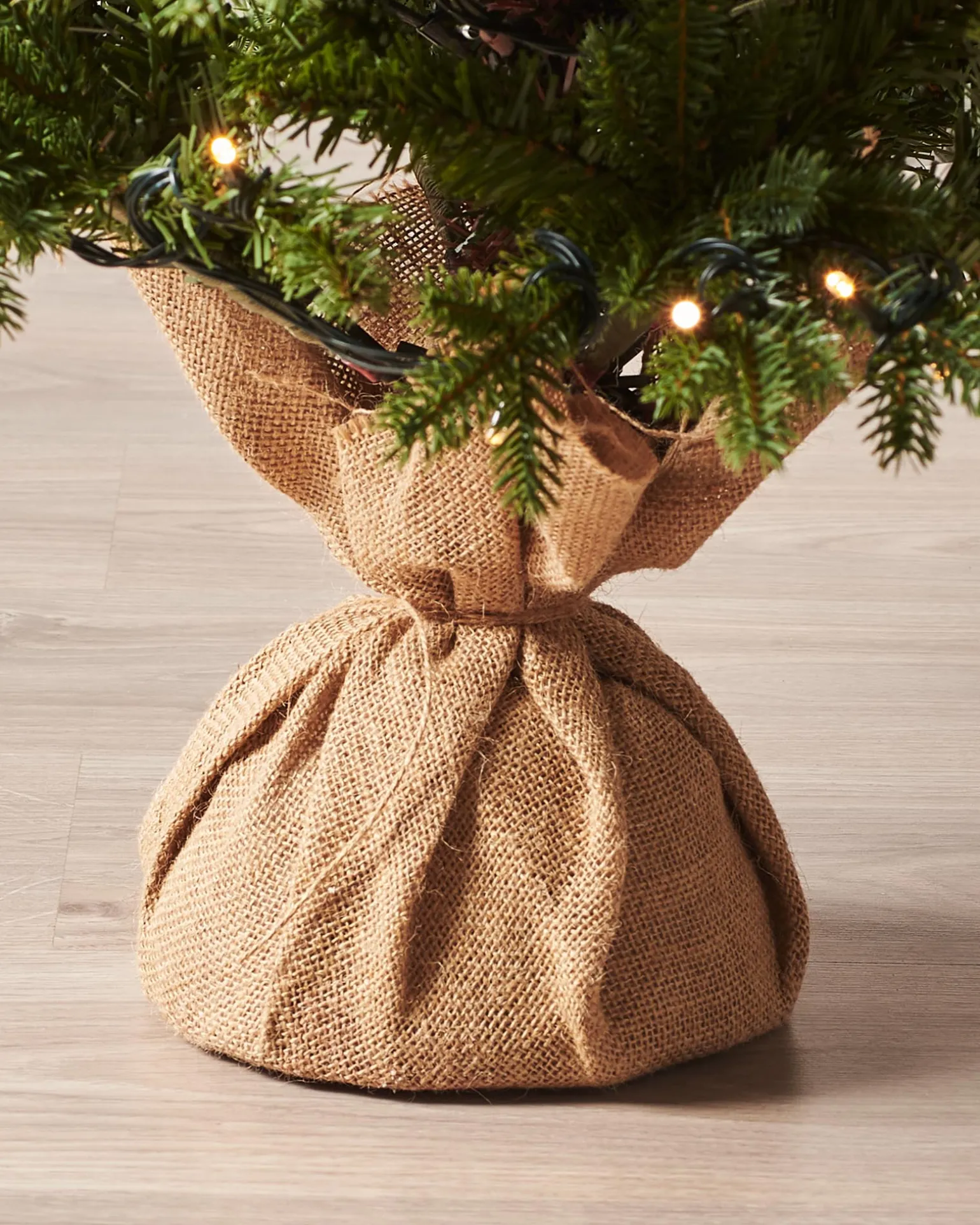 Pre-Lit Norway Spruce Potted Christmas Tree, 4 Ft