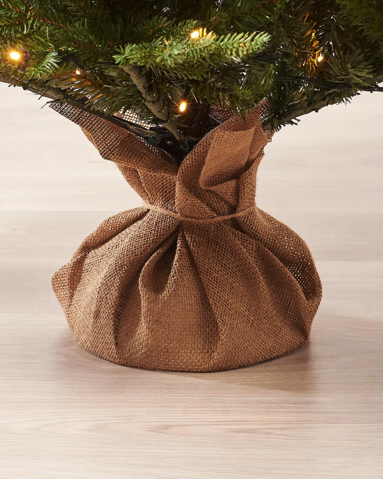 Pre-Lit Norway Spruce Potted Christmas Tree, 5 Ft