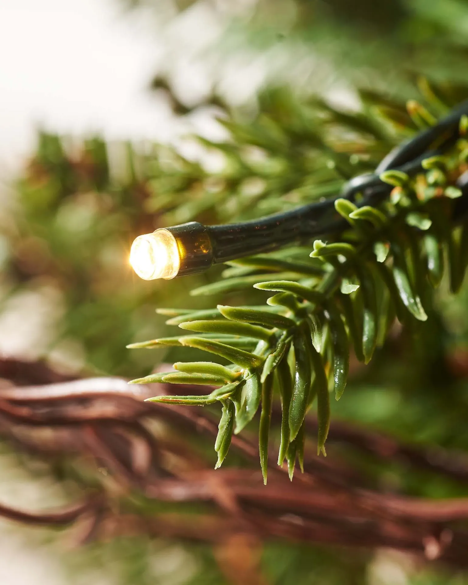 Pre-Lit Pines & Berries Potted Christmas Tree, 4.5 Ft