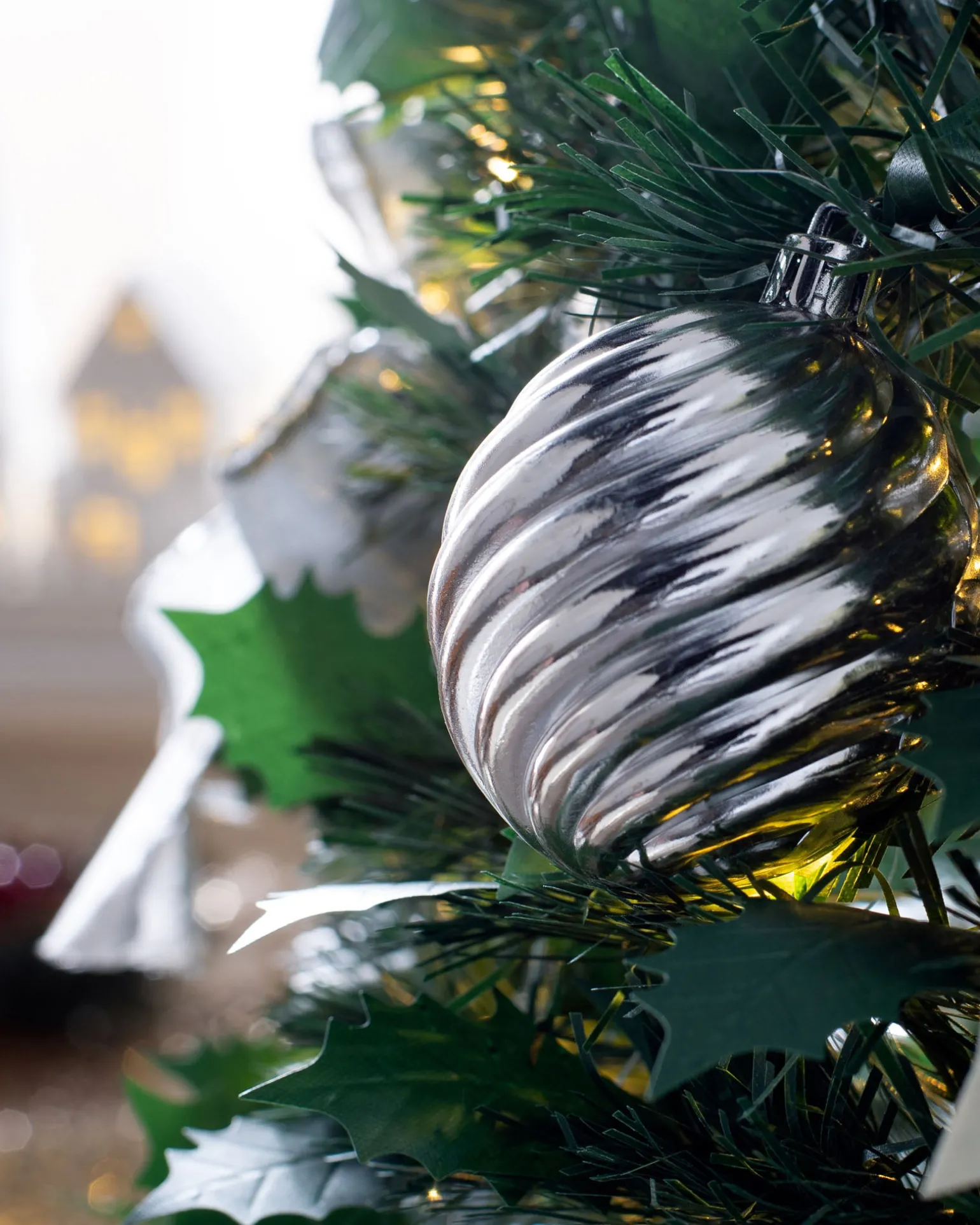 Pre-Lit Pop-Up Decorated Christmas Tree, White, 6 Ft