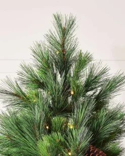Pre-Lit Portland Spruce Christmas Tree, 7.5 Ft