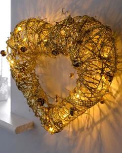 Pre-Lit Rattan Heart Wreath, 33 Cm