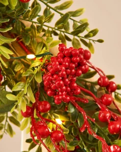 Pre-Lit Red Berry Garland, 9 Ft