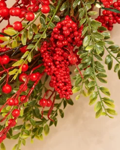 Pre-Lit Red Berry Wreath, 76 Cm