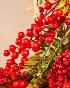 Pre-Lit Red Berry Wreath, 76 Cm