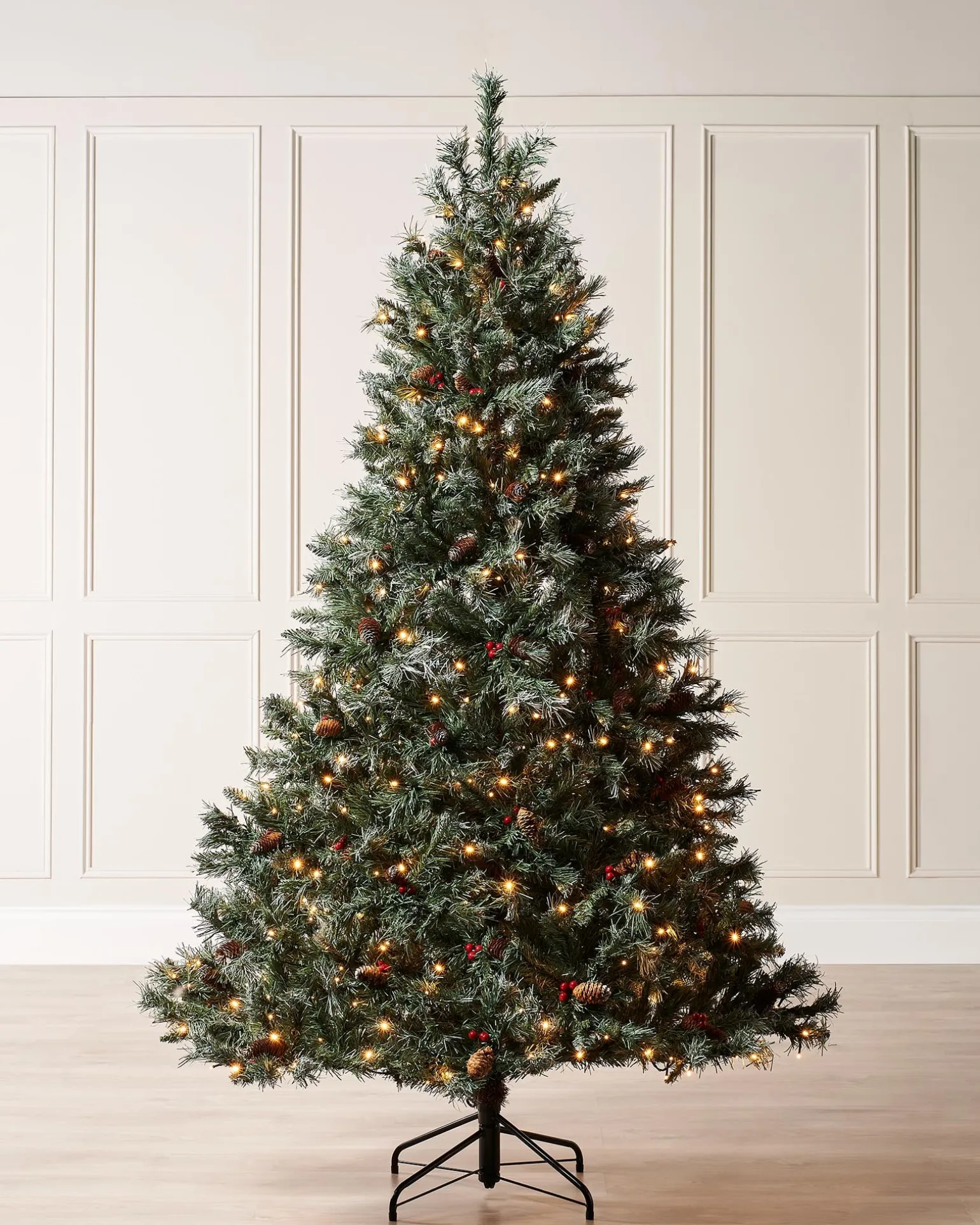 Pre-Lit Scandinavian Spruce Pinecones & Berries Christmas Tree, 12 Ft