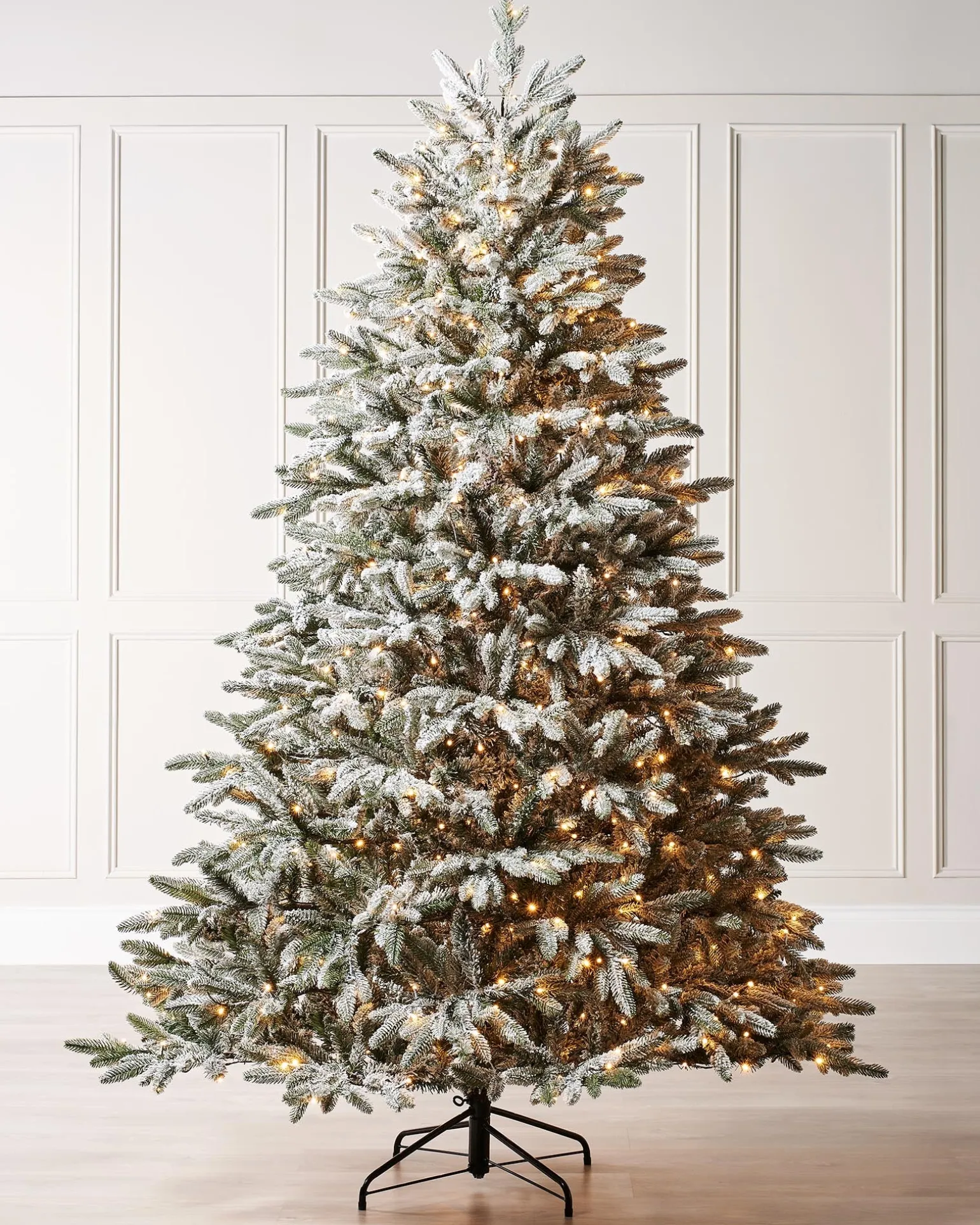 Pre-Lit Snow Flocked Christmas Tree, 7.5 Ft
