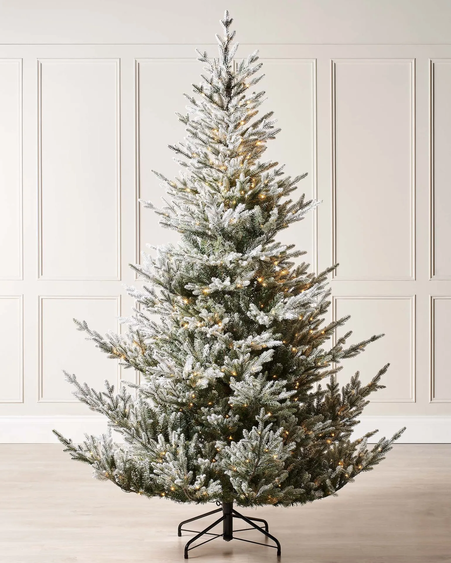 Pre-Lit Snow Flocked Douglas Fir Christmas Tree, 6 Ft
