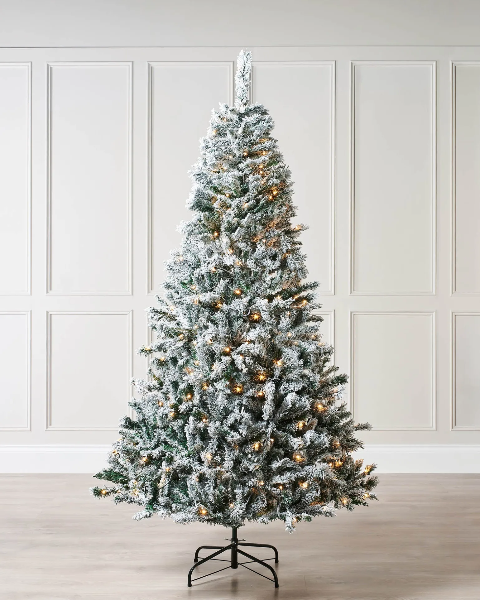 Pre-Lit Snow Flocked Mixed Pine Christmas Tree, 6 Ft