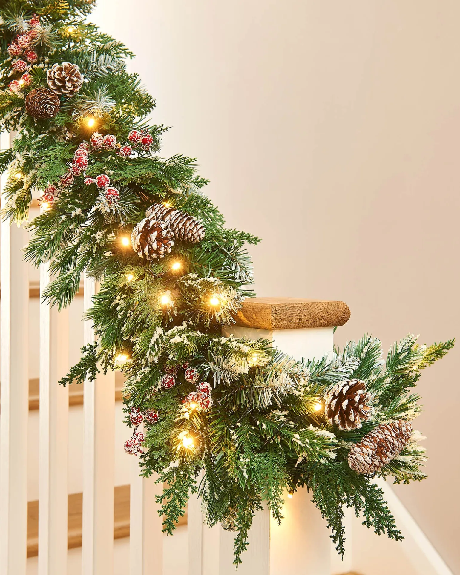 Pre-Lit Snow Flocked Mixed Tip Garland, 9 Ft