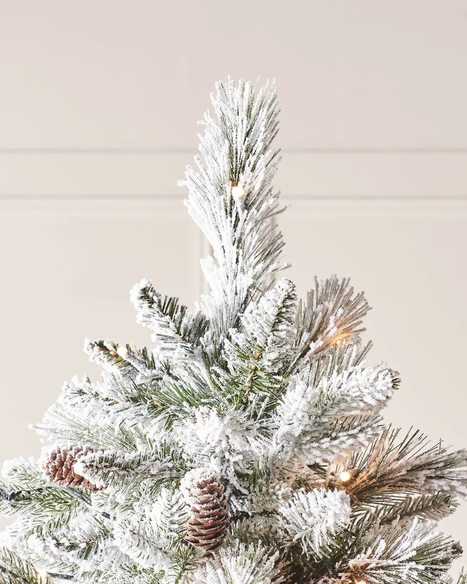Pre-Lit Snow Flocked Mixed Pine Christmas Tree, 6 Ft