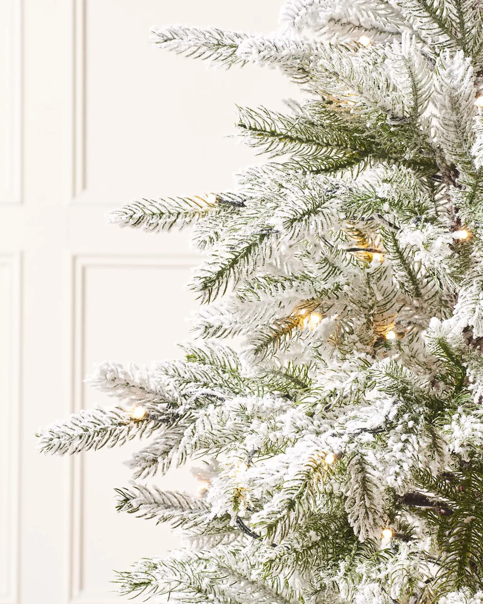 Pre-Lit Snow Flocked Potted Christmas Tree, 4 Ft