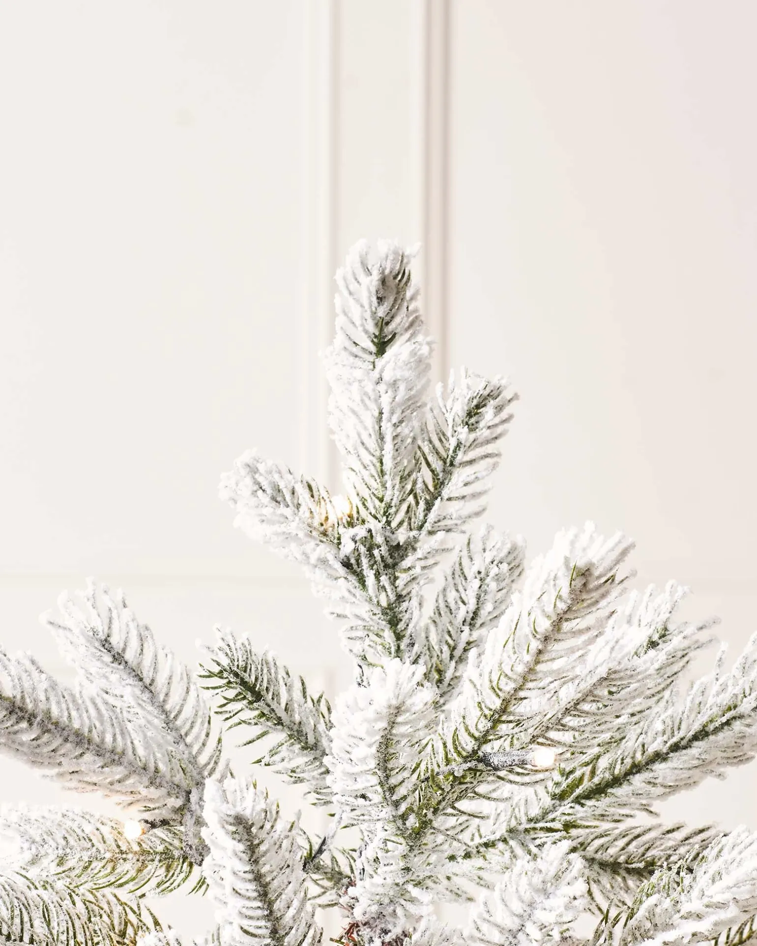 Pre-Lit Snow Flocked Potted Christmas Tree, 4 Ft