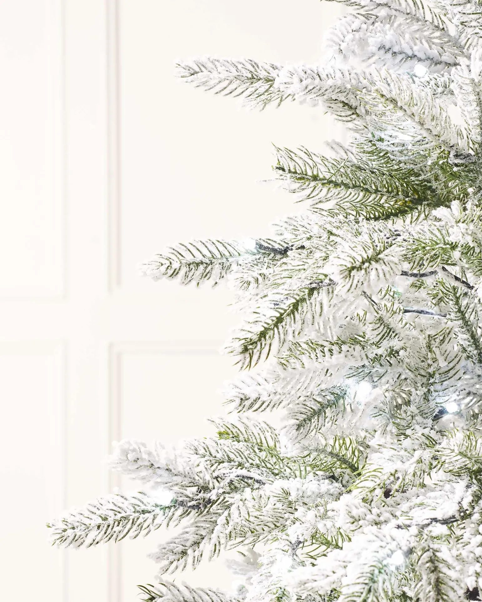 Pre-Lit Snow Flocked Potted Christmas Tree, 4 Ft