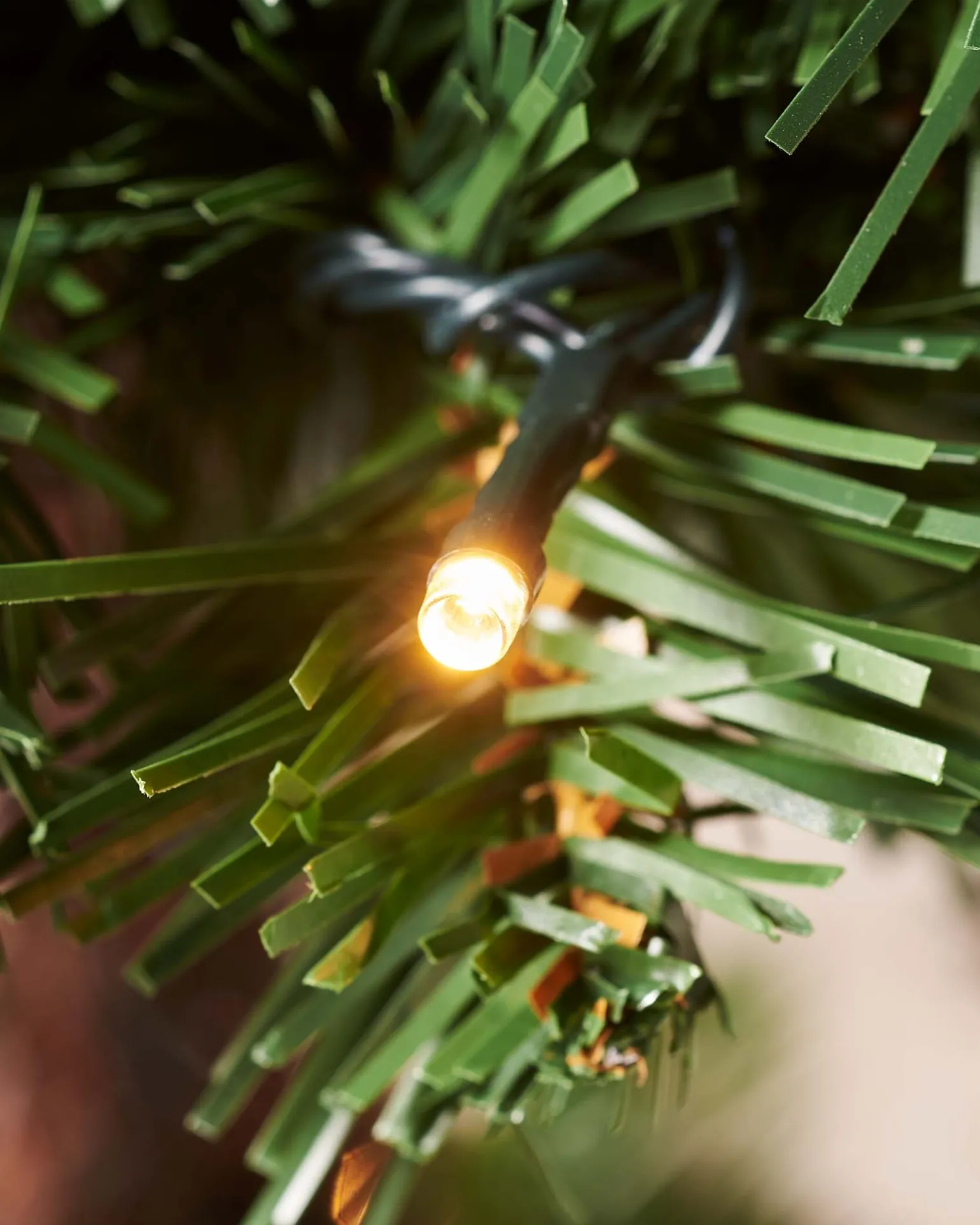 Pre-Lit Spiral Potted Christmas Tree, 6 Ft
