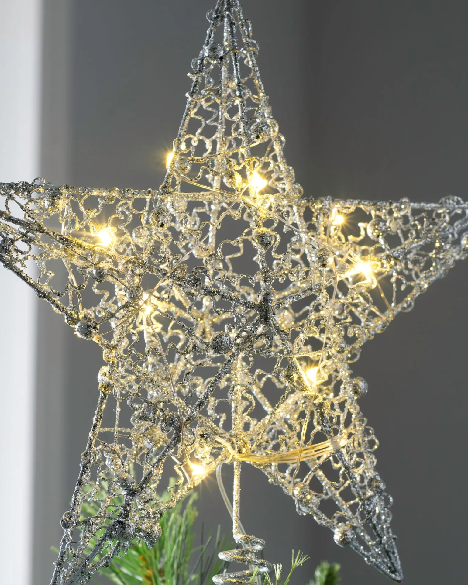 Pre-Lit Star Christmas Tree Topper, Silver, 31 Cm