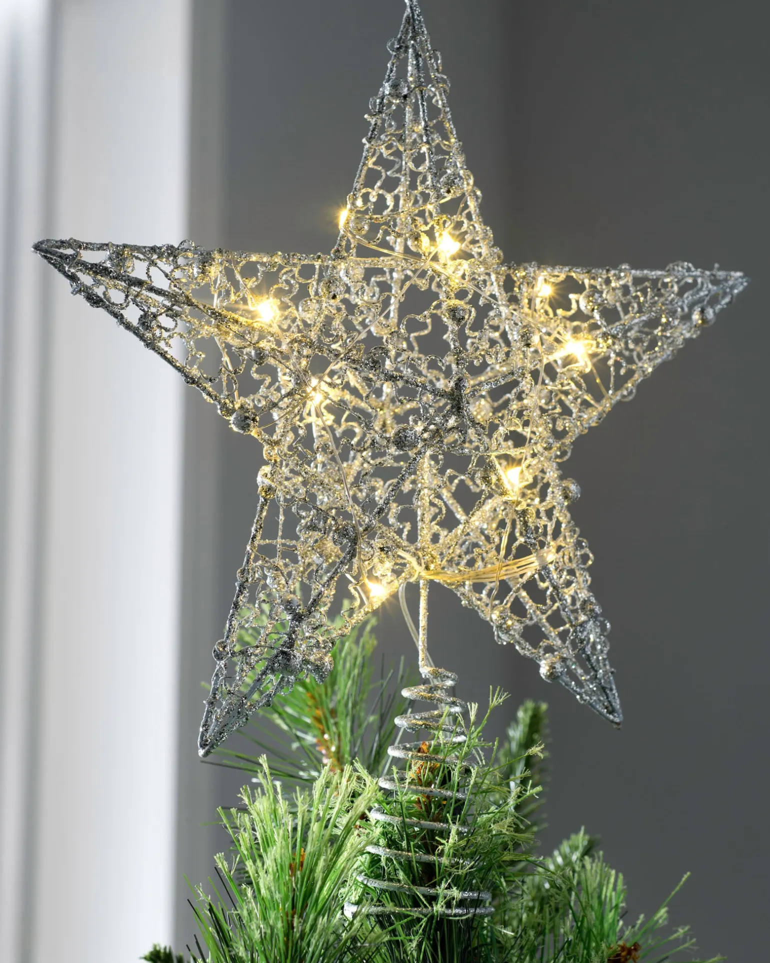 Pre-Lit Star Christmas Tree Topper, Silver, 31 Cm