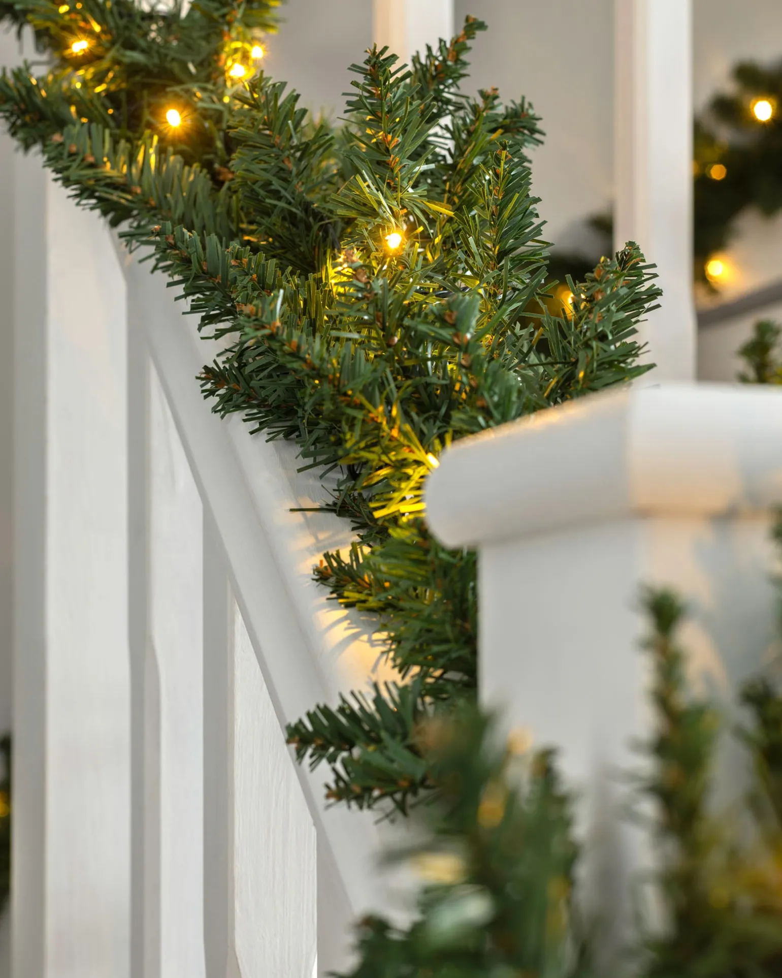 Pre-Lit Warm White LEDs Garland, 9 Ft