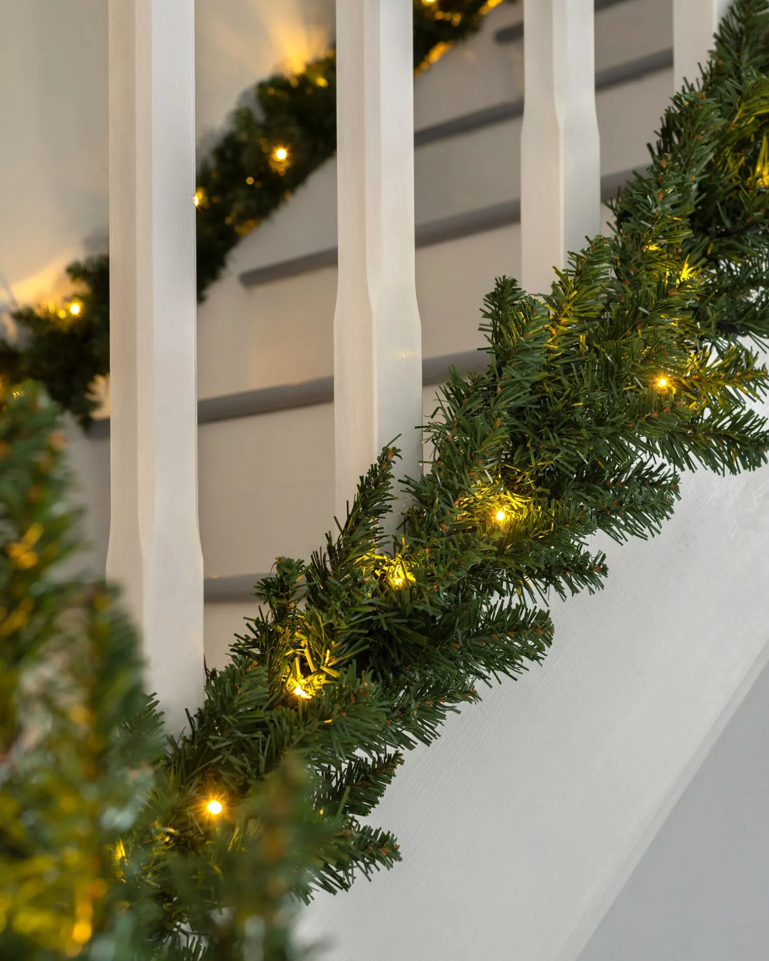 Pre-Lit Warm White LEDs Garland, 9 Ft